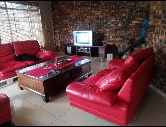 3 BEDROOM HOUSE FOR SALE IN BOKSBURG SOUTH